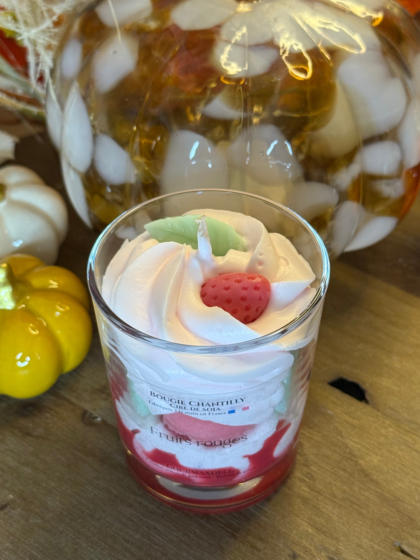 Bougie parfum Fruits rouges – Artisanale & gourmande | Gourmandell