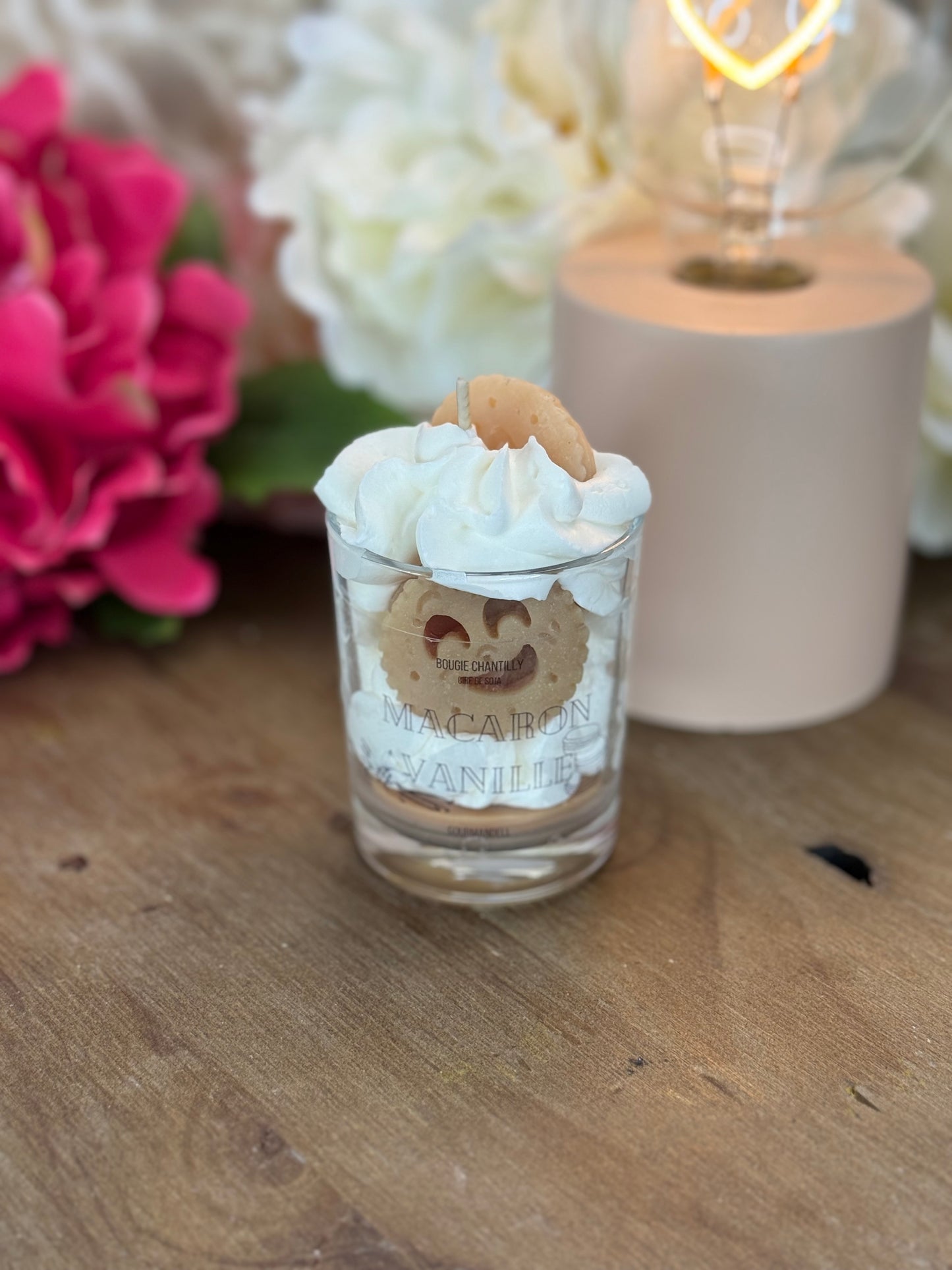 Bougie Macaron Vanille – Une gourmandise parfumée pour votre intérieur