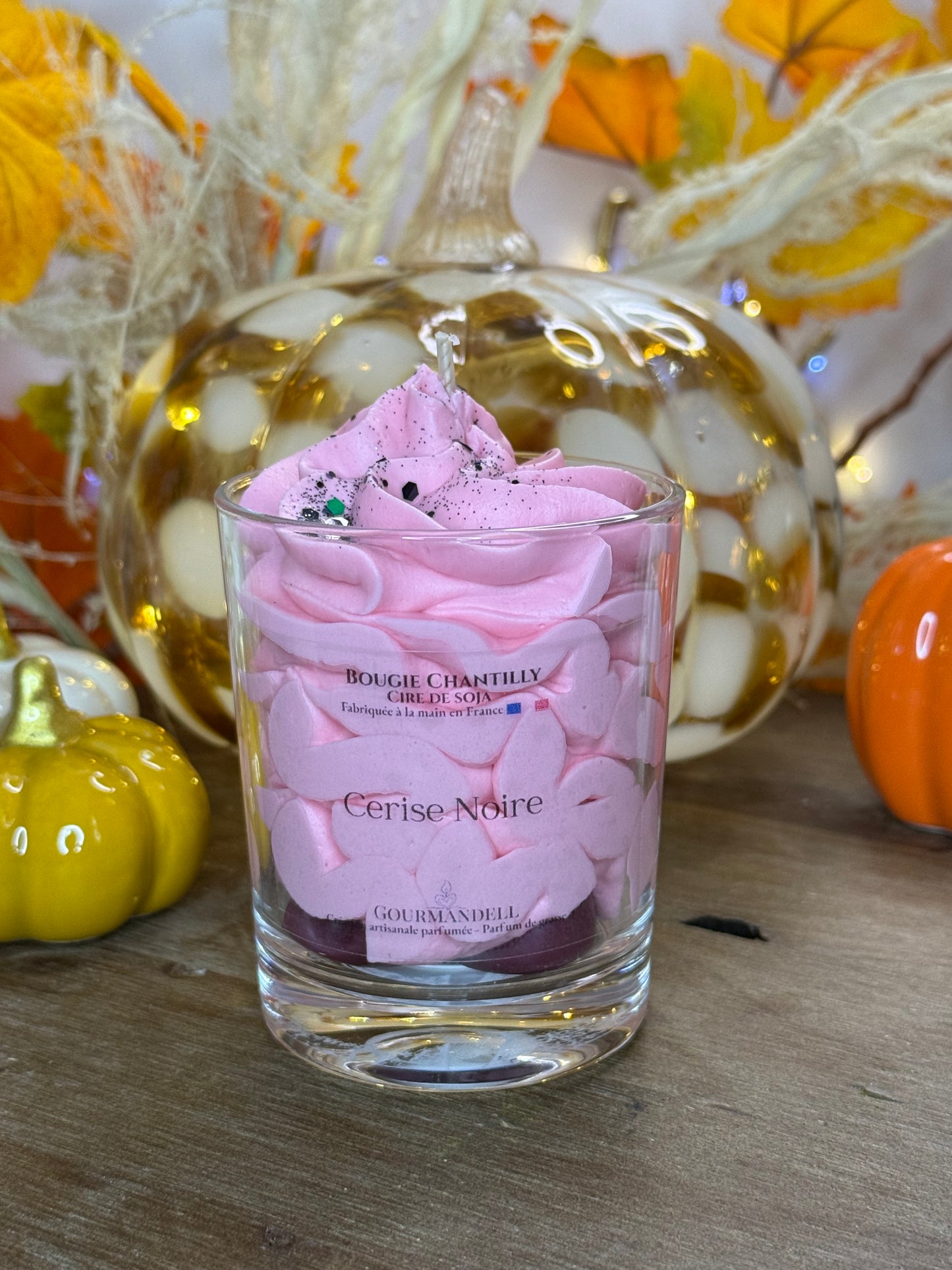 Bougie parfum Cerise Noire – Artisanale & Élégante