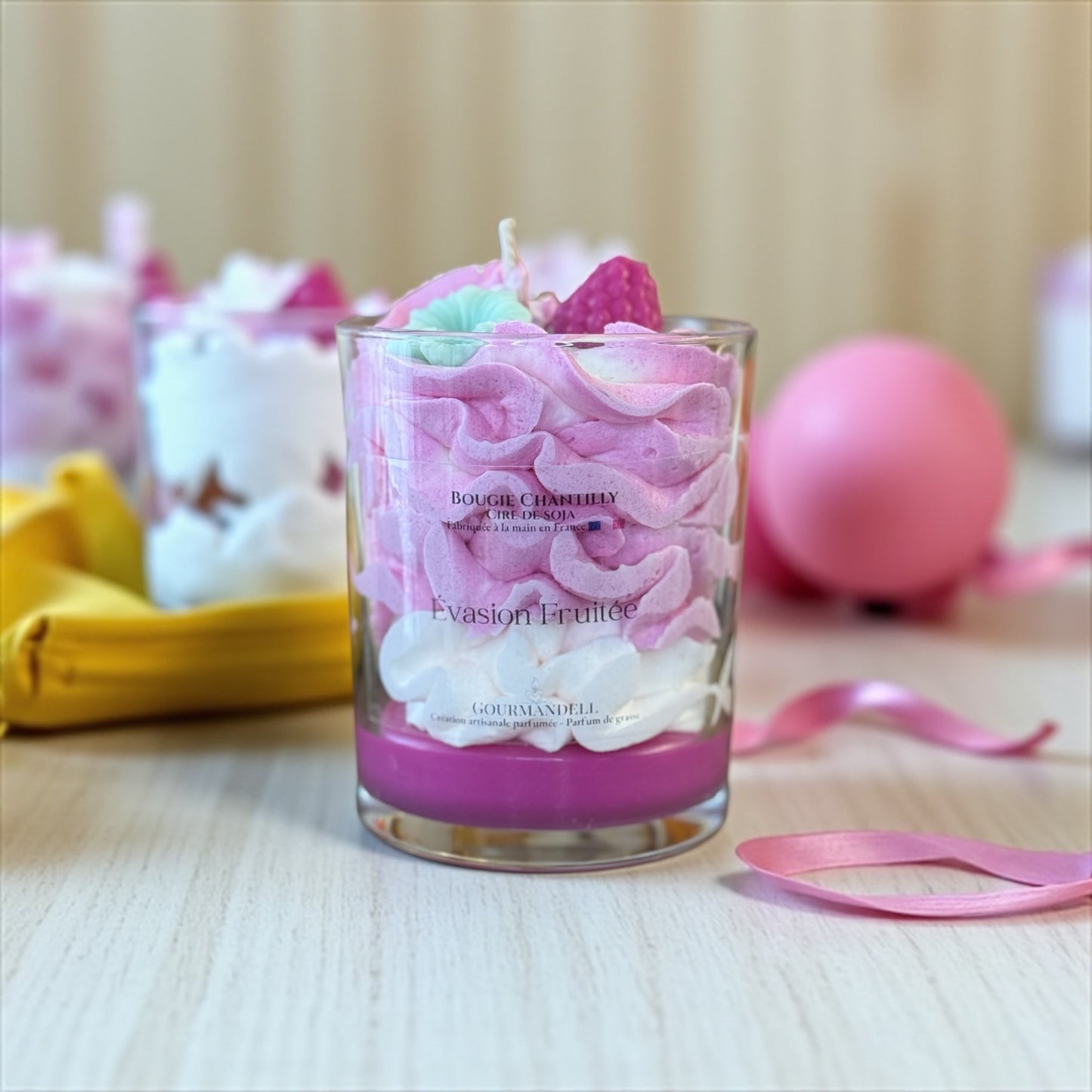 Bougie Évasion fruitée – Bougie artisanale parfumée, cire de soja & parfum de Grasse