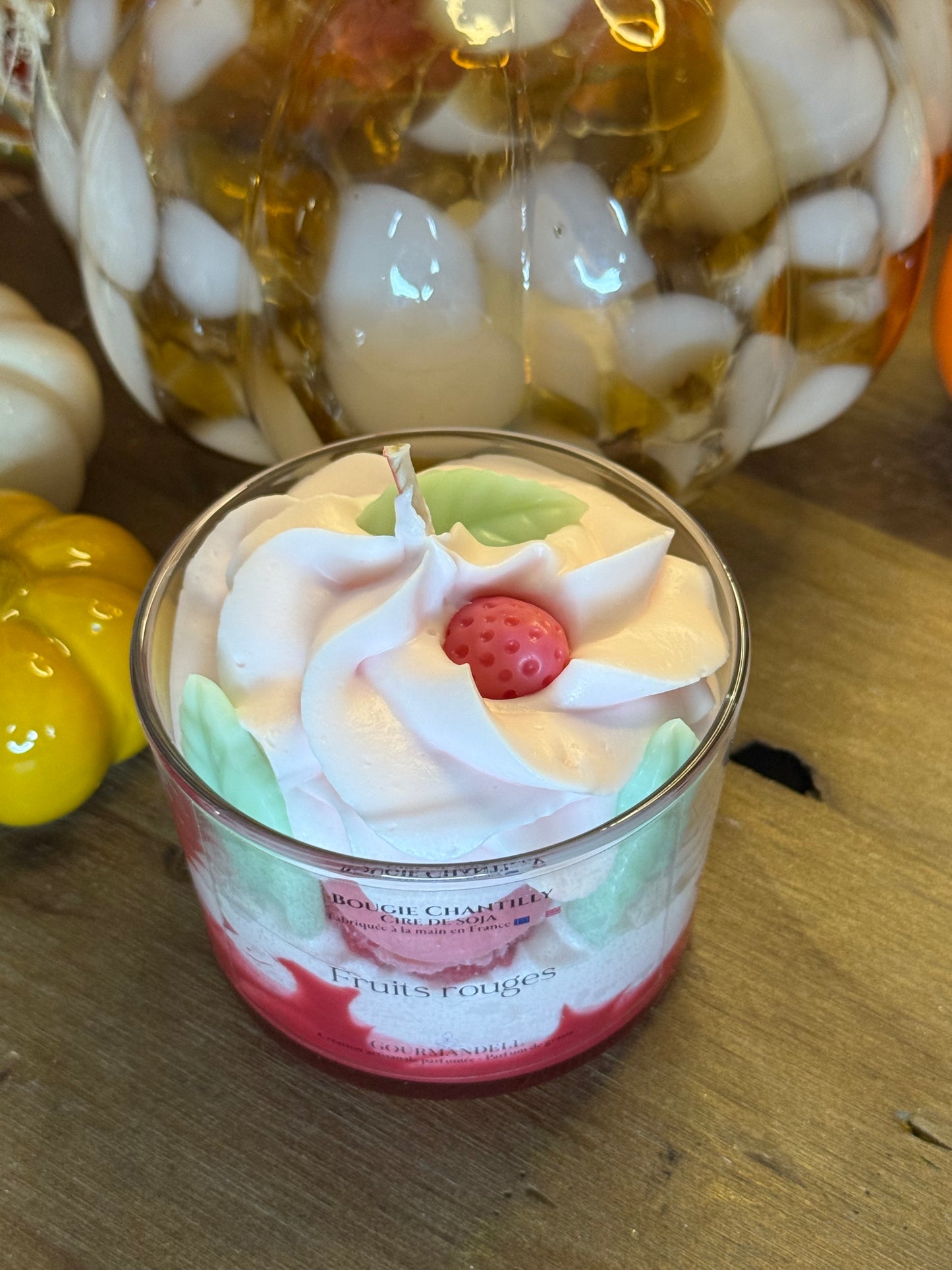 Bougie parfum Fruits rouges – Artisanale & gourmande | Gourmandell