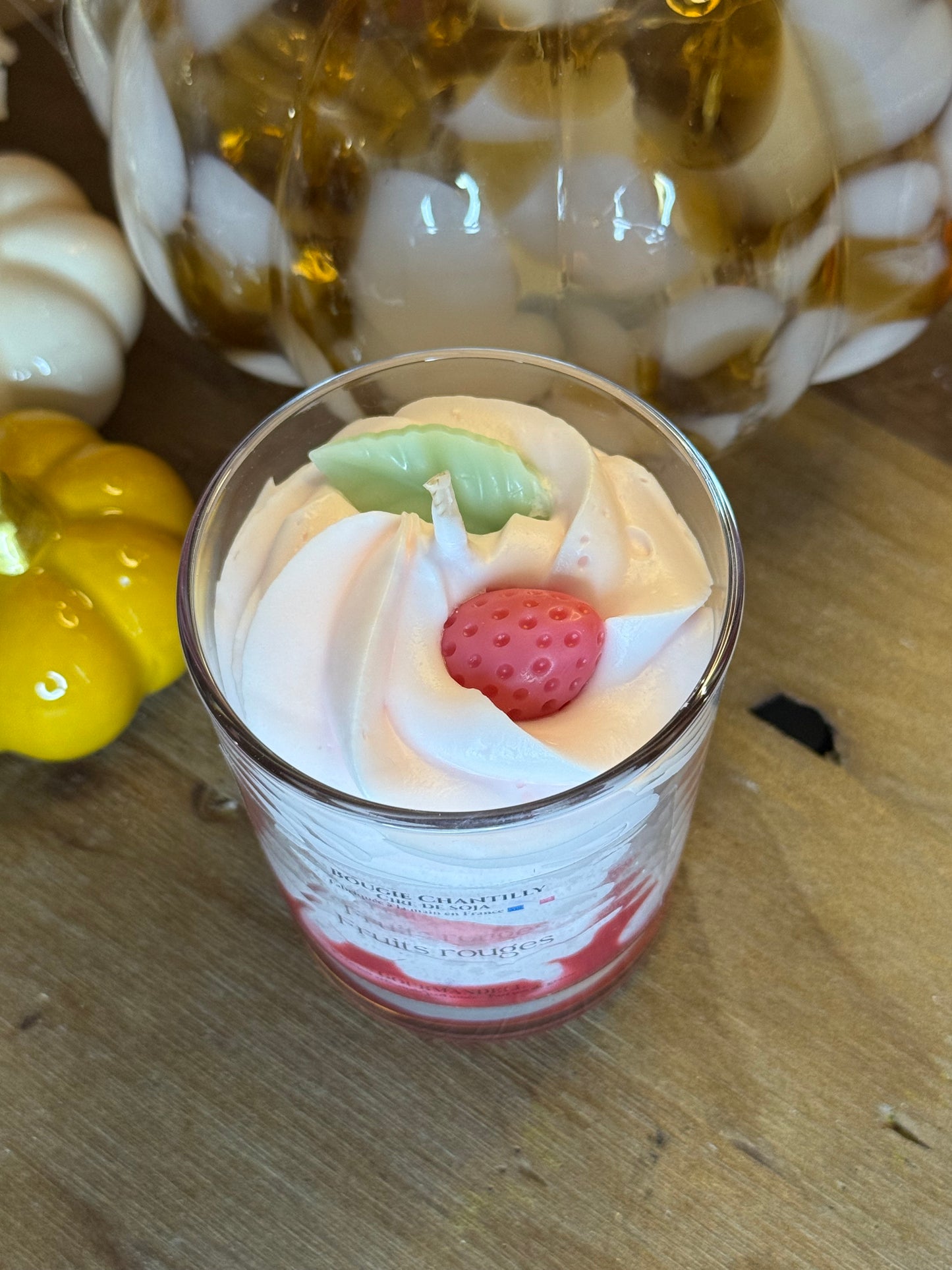 Bougie parfum Fruits rouges – Artisanale & gourmande | Gourmandell
