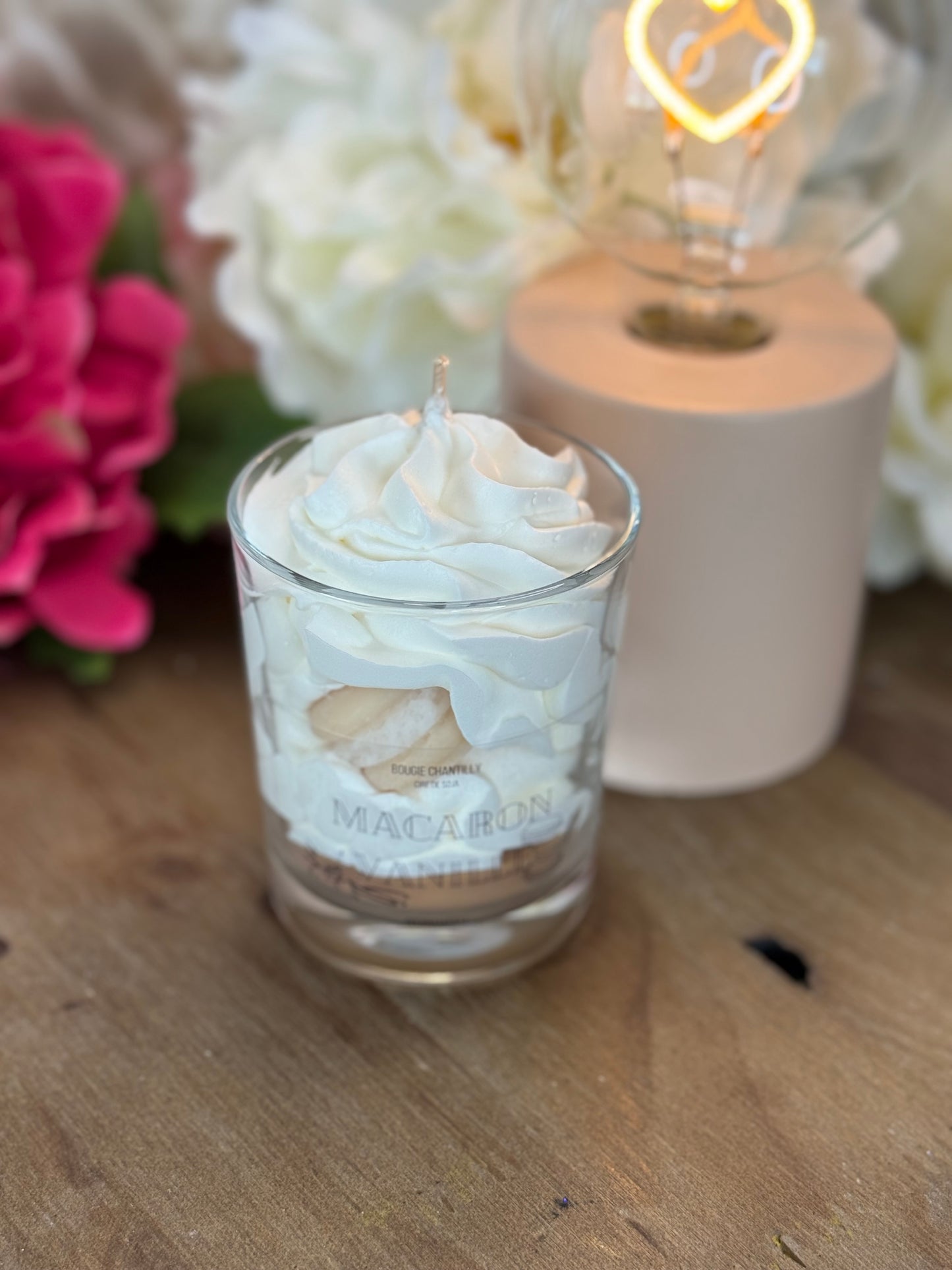 Bougie Macaron Vanille – Une gourmandise parfumée pour votre intérieur