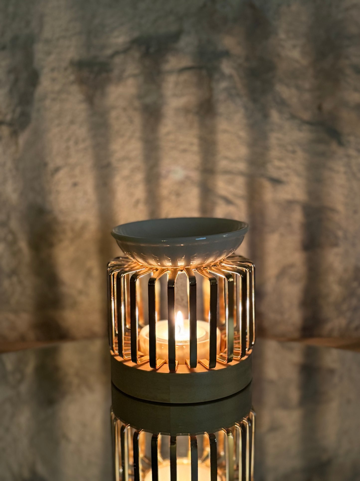 Brûle-parfum en céramique, bois et métal – Aero