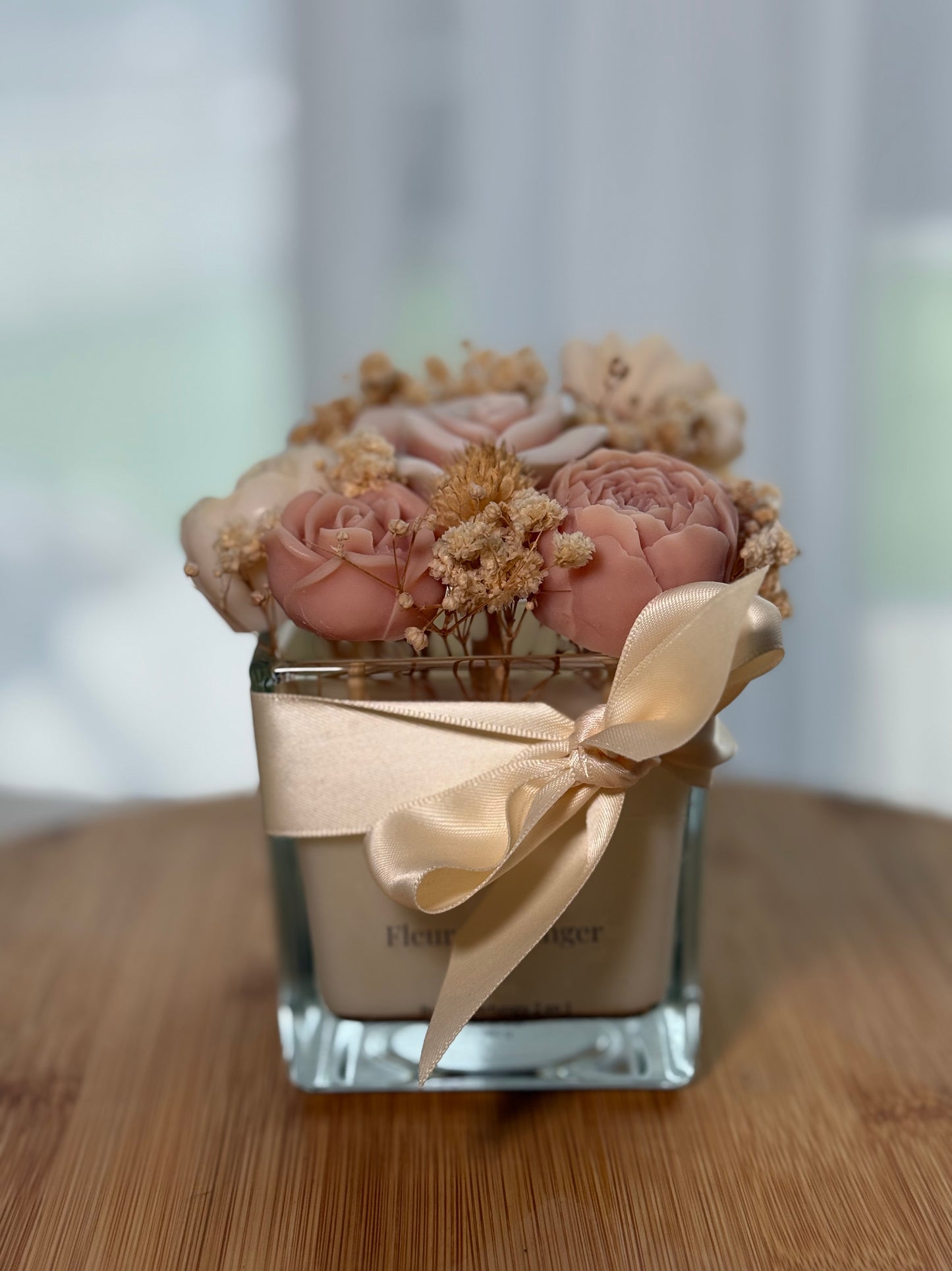 Bougie parfumée 2 en 1 – Fleur d’Oranger | 280 g | Cire de soja & fondants parfumés | Modèle unique