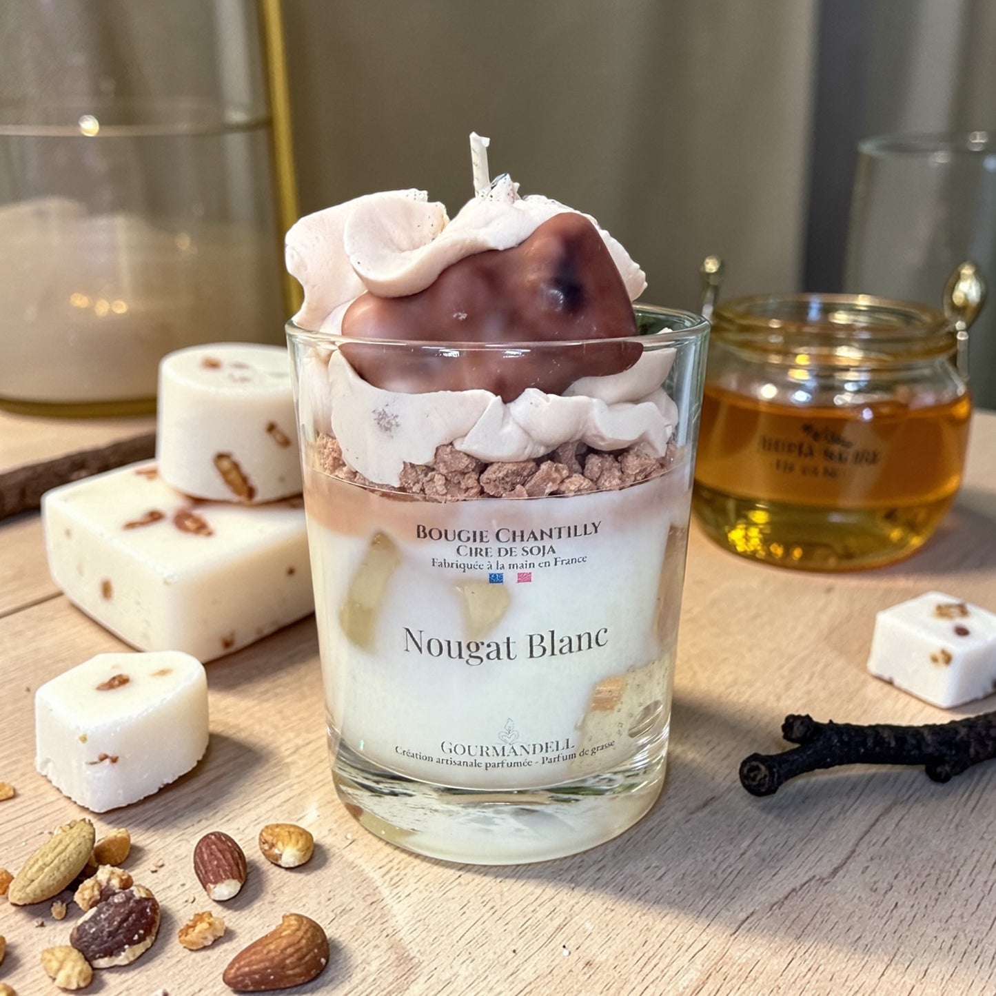Bougie chantilly parfum Nougat Blanc