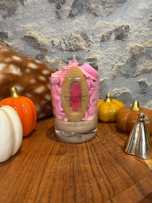 🍓 FRAISE — Bougie chantilly artisanale