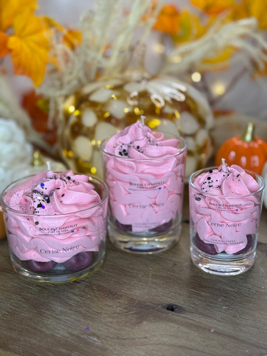 Bougie parfum Cerise Noire – Artisanale & Élégante