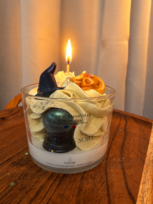 🧙‍♀️ Mauvais Sort — Bougie Halloween 170 g