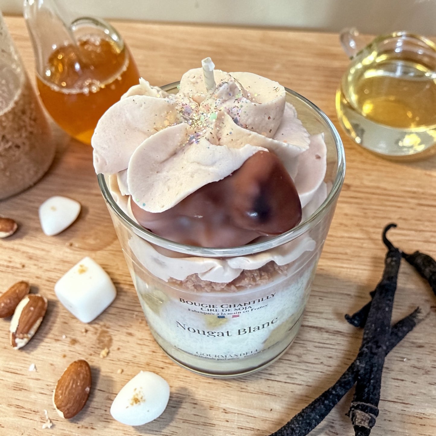 Bougie chantilly parfum Nougat Blanc