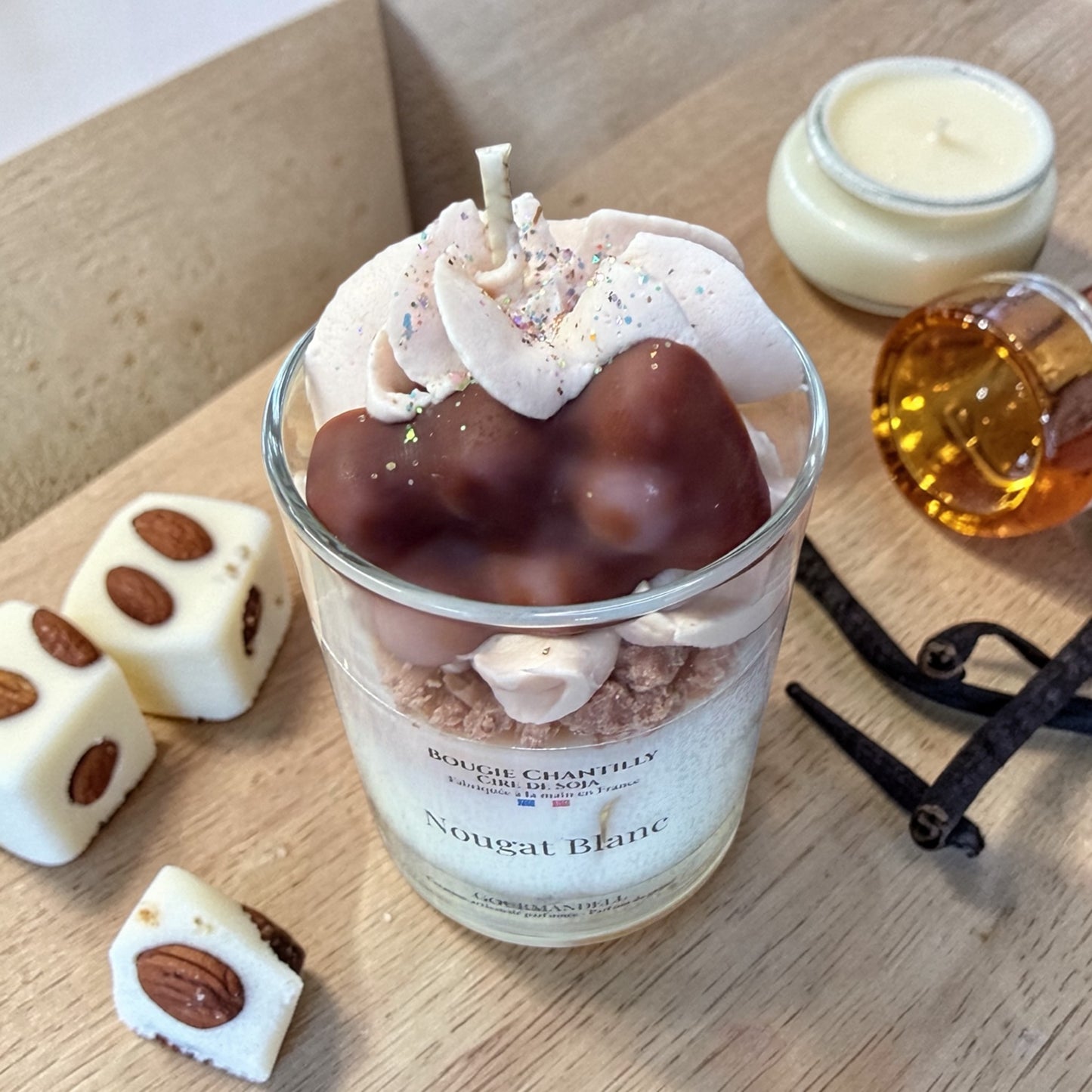 Bougie chantilly parfum Nougat Blanc