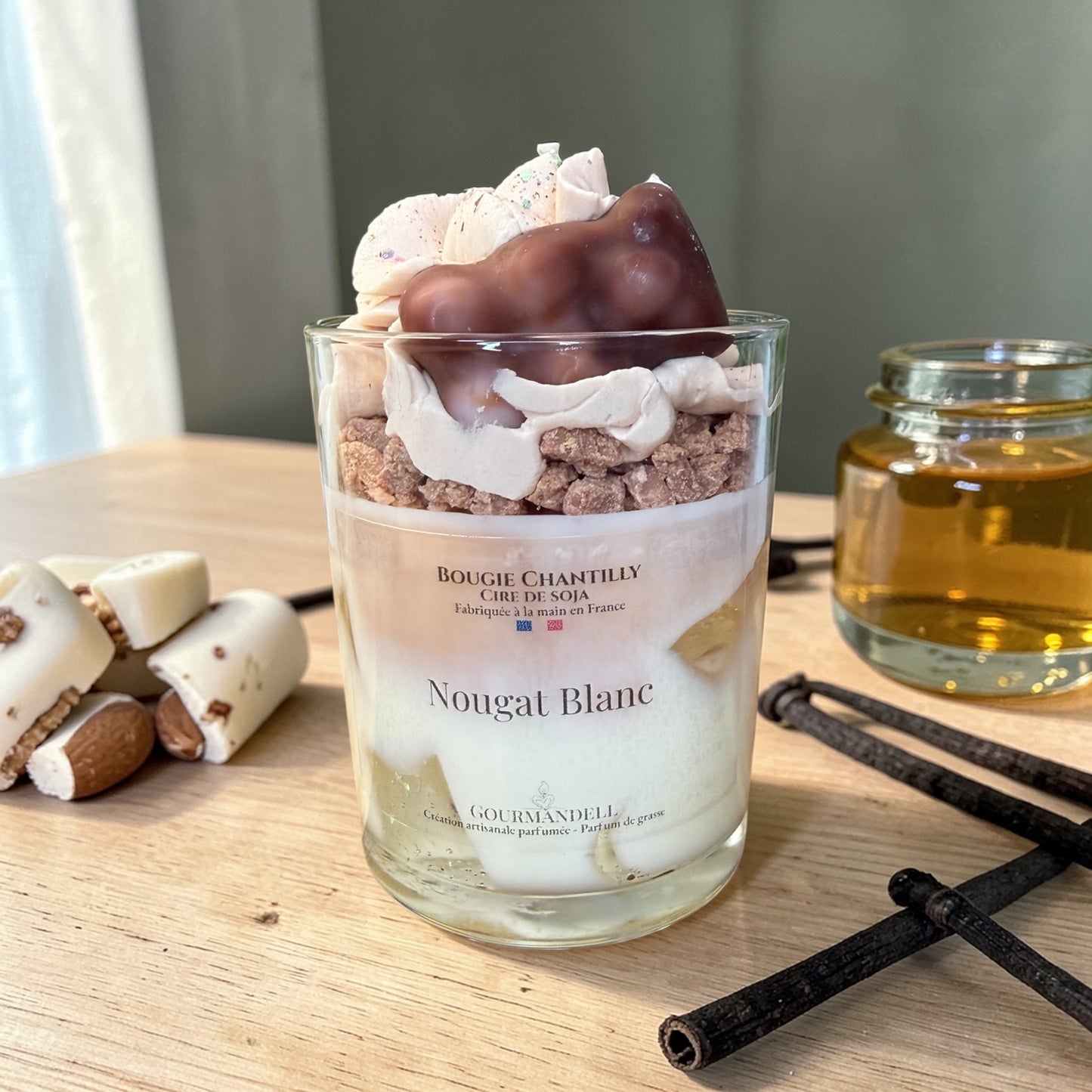 Bougie chantilly parfum Nougat Blanc