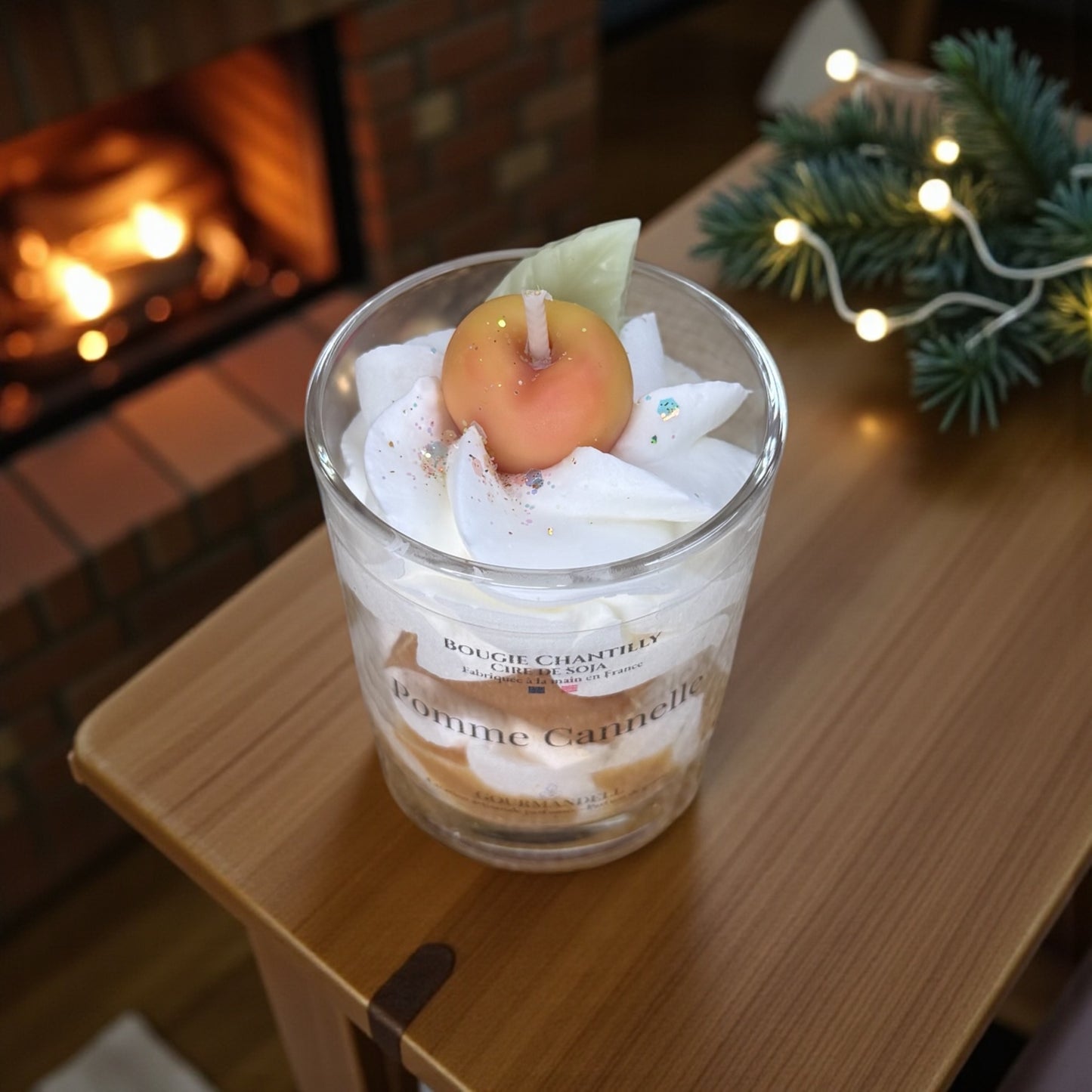 Bougie Chantilly Pomme Cannelle — Édition Spéciale Noël 🍏🎅