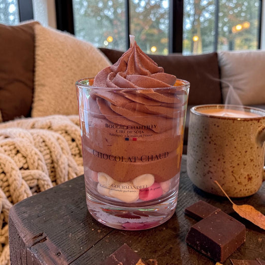 ☕ CHOCOLAT CHAUD — Bougie chantilly artisanale 140 g