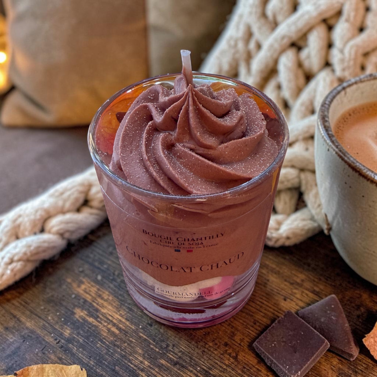 ☕ CHOCOLAT CHAUD — Bougie chantilly artisanale 140 g