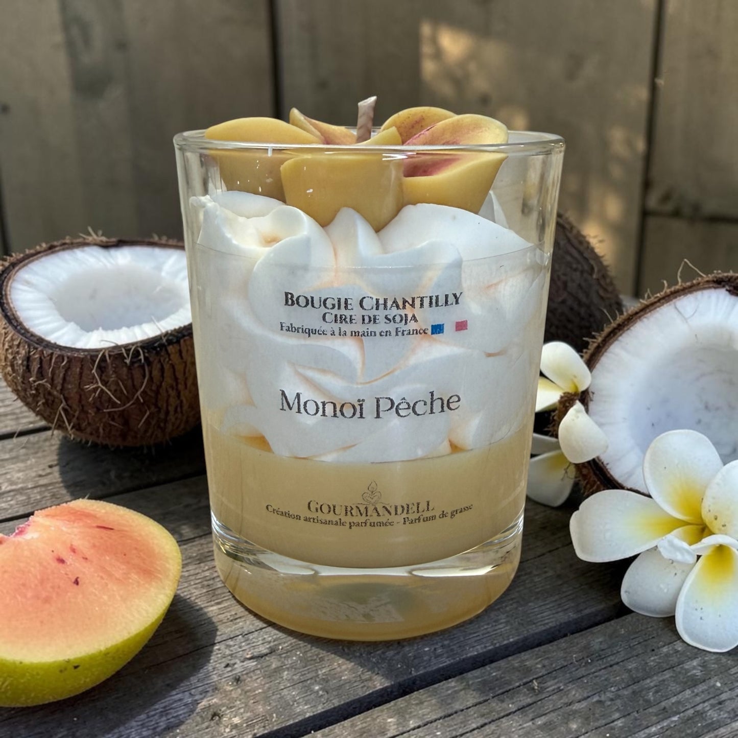 Bougie parfumée Monoï Pêche – Parfum d’été gourmand & exotique
