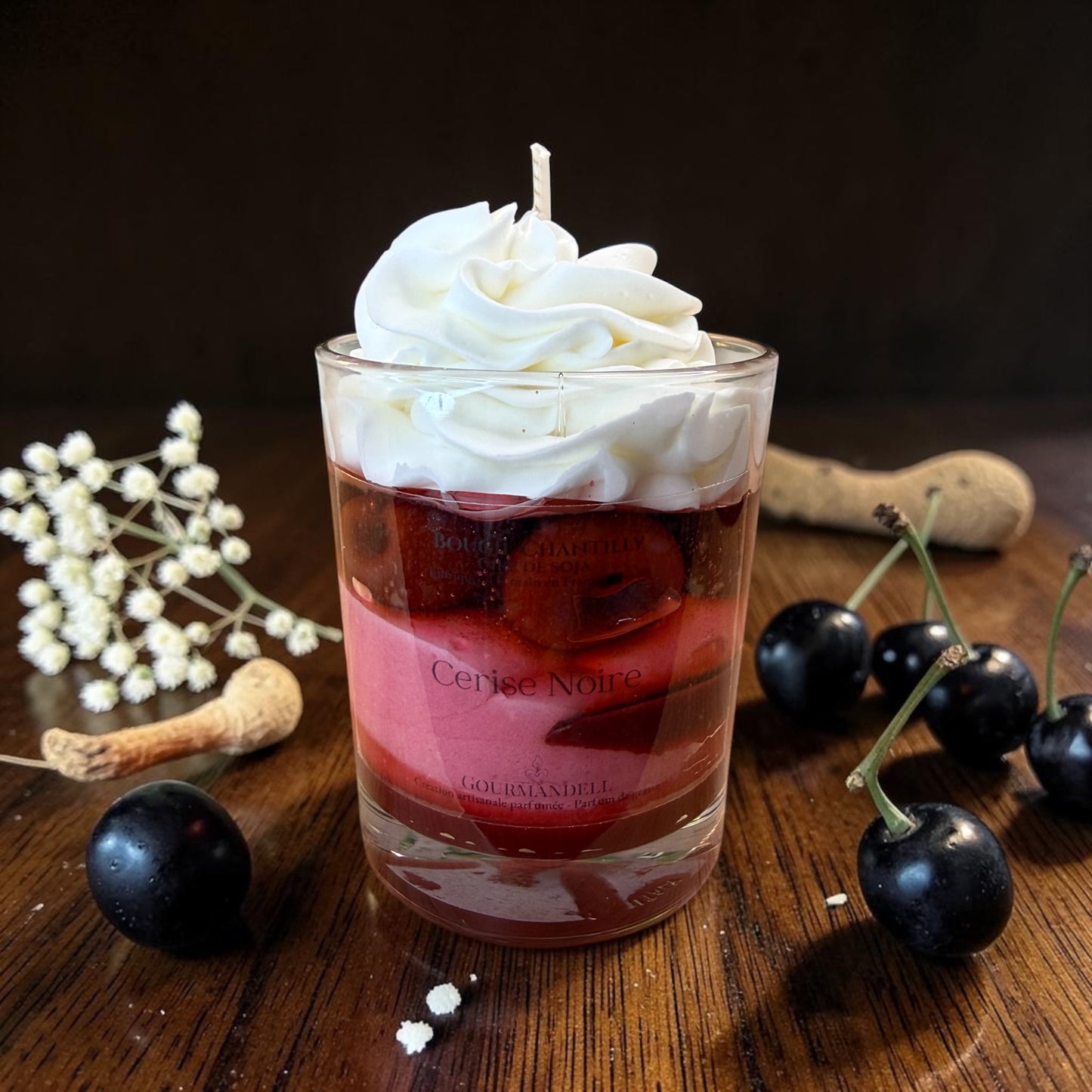Bougie Chantilly Cerise Noire