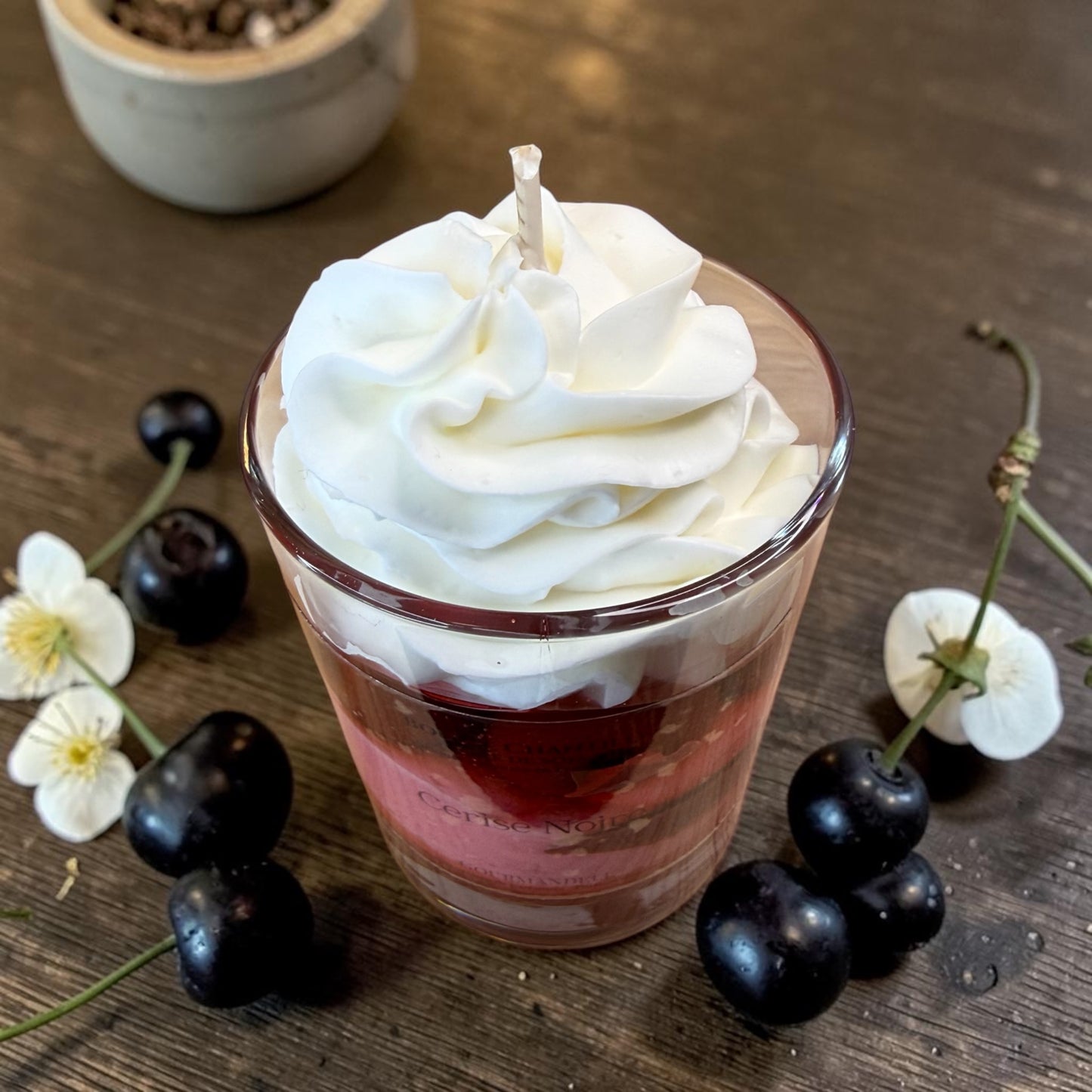 Bougie Chantilly Cerise Noire